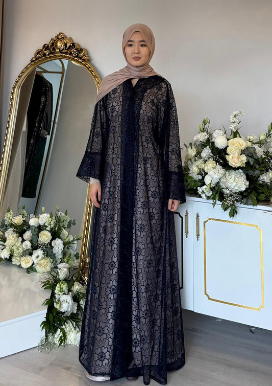 Efza model Abaya